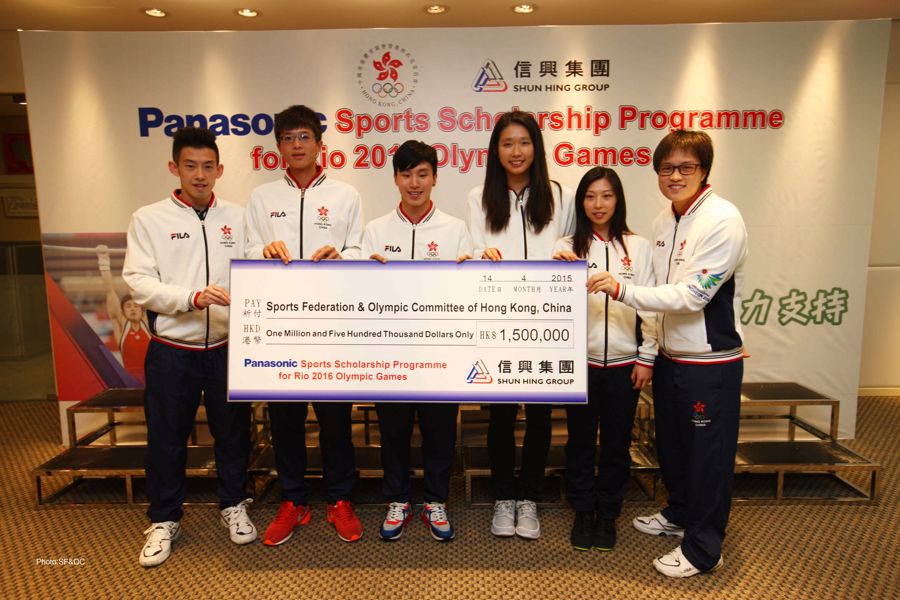 Scholarship holders of Panasonic Sports Scholarship Programme for Rio 2016 Olympic Games (from left to right): Wong Chun Ting (Table Tennis), Tang Chiu Mang (Rowing), Shek Wai Hung (Gymnastics), Kong Man Wai Vivian (Fencing), Wong Hiu Ying, Angel (Gymnastics) and Sze Hang Yu (Amateur Swimming) © Sports Federation & Olympic Committee of Hong Kong, China